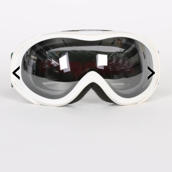 GUCCI
Ski Goggles White - Picture 2 of 8